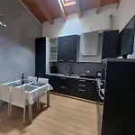 Loft Open Space Adele -tirano Centro Storico *