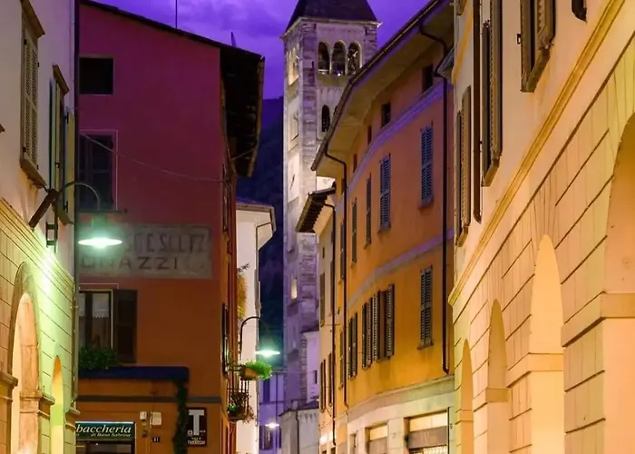 Loft Open Space Adele -tirano Centro Storico Apartman *